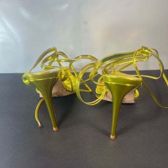 Azalea Wang Elegant Gold Strappy Heels (11) - Picture 5 of 6
